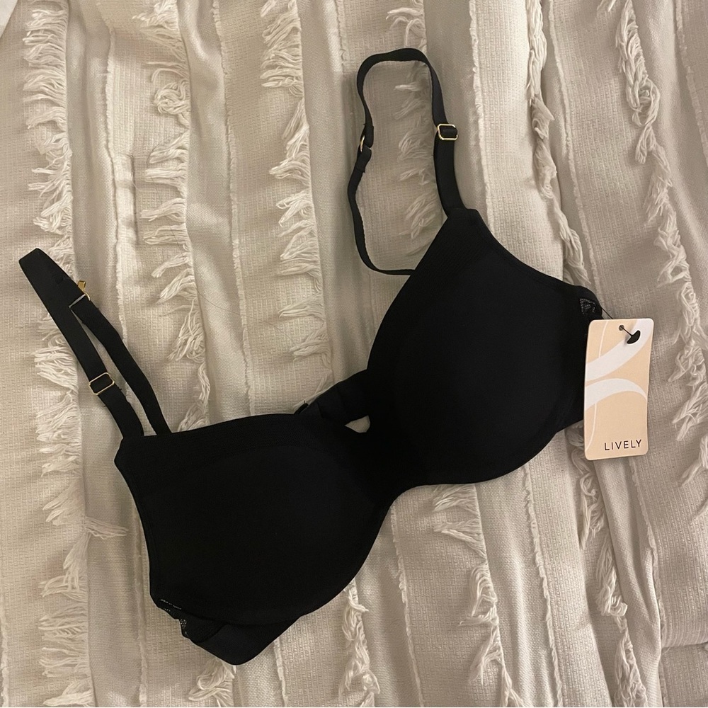 NWT Lively No-Wire Push-Up Bra in Jet Black Wireless Size 32B - Picture 12 of 12